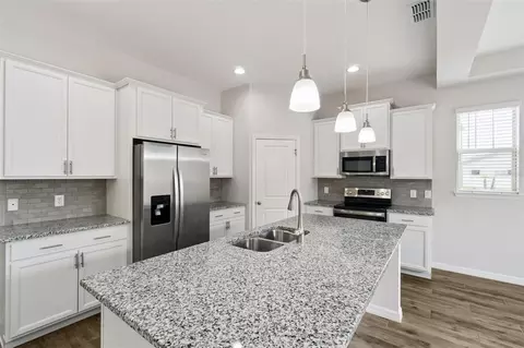 Kitchen - 841 Underwood Ave, Saint Cloud, FL 34771 photo 1 of 2