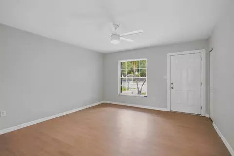 Living - 322 Little Rock Ct, Ocoee, FL 34761 photo 2 of 3