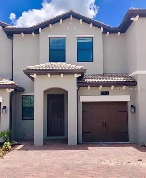 1294 Royal St George Blvd, Davenport, FL 33896