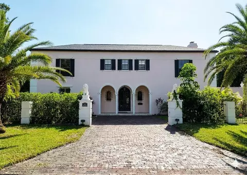 411 72nd St S, Saint Petersburg, FL 33707