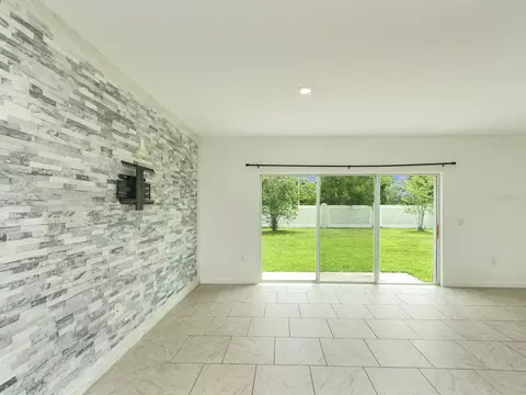 Living - 2919 Parkfield Rd, Saint Cloud, FL 34772 photo 3 of 5