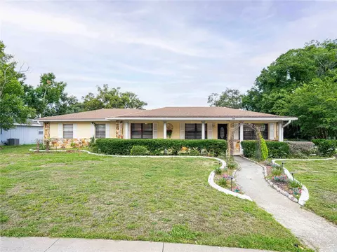 200 S Main Ave, Minneola, FL 34715