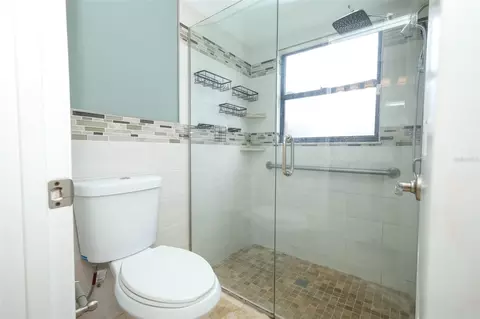 Bath - 9110 Palm Tree Dr, Windermere, FL 34786 photo 3 of 5