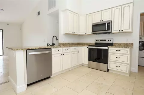 Kitchen - 9110 Palm Tree Dr, Windermere, FL 34786 photo 2 of 3