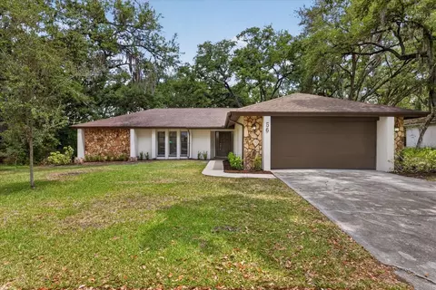 56 Bay Woods Dr, Safety Harbor, FL 34695