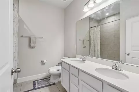 Bath - 5585 Vigo Loop, Saint Cloud, FL 34771 photo 1 of 5