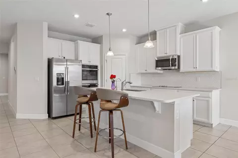 Kitchen - 5585 Vigo Loop, Saint Cloud, FL 34771 photo 3 of 6