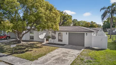 10028 Vineyard Ln, Port Richey, FL 34668