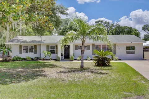 32104 Harris Rd, Tavares, FL 32778