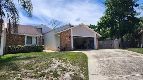1076 Sweet Tree Ct, Apopka, FL 32712