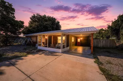 715 4th St, Polk City, FL 33868
