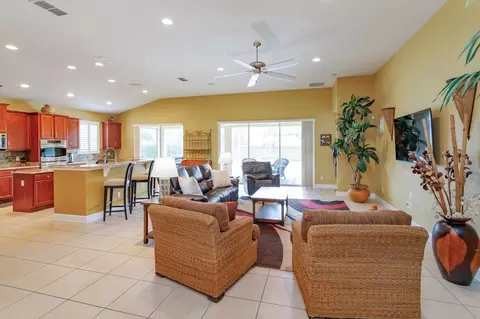 Living - 2759 Maria Isabel Ave, Ocoee, FL 34761 photo 2 of 4
