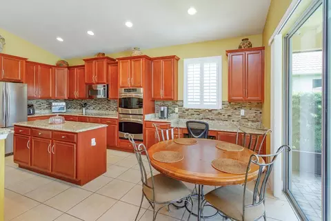 Kitchen - 2759 Maria Isabel Ave, Ocoee, FL 34761 photo 6 of 7