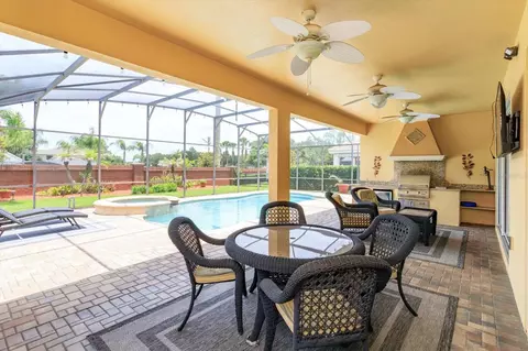 Exterior - 2759 Maria Isabel Ave, Ocoee, FL 34761 photo 5 of 11