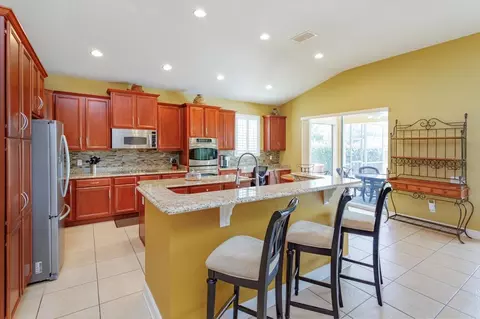 Kitchen - 2759 Maria Isabel Ave, Ocoee, FL 34761 photo 2 of 7