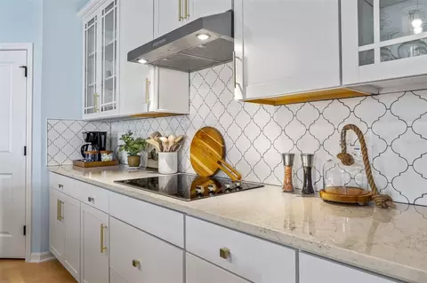 Kitchen - 798 Middleton St, Debary, FL 32713 photo 2 of 3