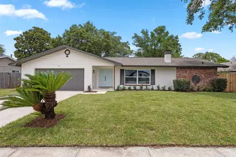 305 Robin Hill Dr, Altamonte Springs, FL 32701
