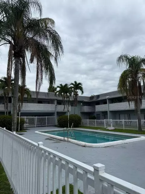 4251 NW 5th St #121, Fort Lauderdale, FL 33317