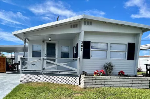 207 51st Avenue Plz W #3, Bradenton, FL 34207