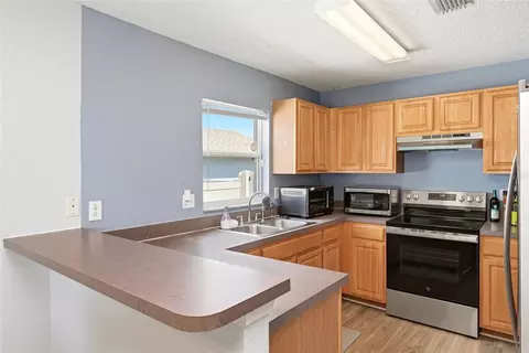 Kitchen - 143 Laurel Ridge Ave, Ocoee, FL 34761 photo 2 of 2
