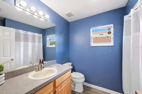 Bath - 143 Laurel Ridge Ave, Ocoee, FL 34761 photo 2 of 3