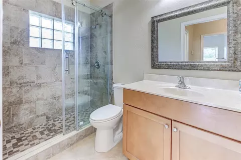 Bath - 1643 Shonnora Dr, Gotha, FL 34734 photo 4 of 5