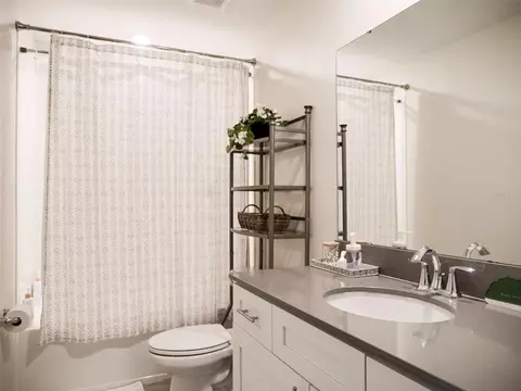 Bath - 2949 Muller Oak Loop, Ocoee, FL 34761 photo 6 of 6