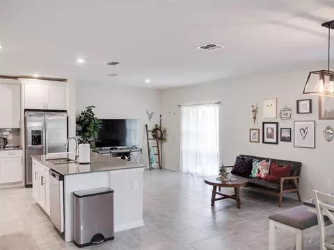Kitchen - 2949 Muller Oak Loop, Ocoee, FL 34761 photo 7 of 7