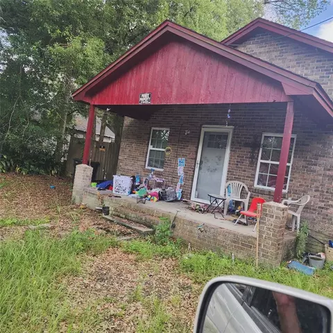 2703 W Jordan St, Pensacola, FL 32505