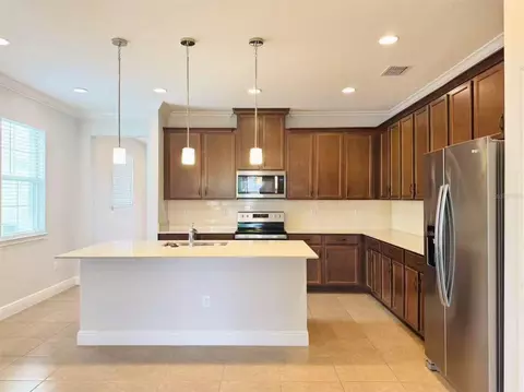 Kitchen - 3434 Sagebrush St, Harmony, FL 34773 photo 2 of 2