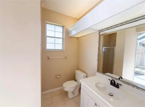 Bath - 3608 Creekside Dr, Sebring, FL 33875 photo 3 of 3