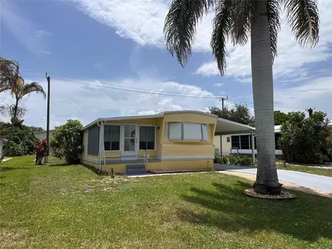 7388 SE Swan Ave, Hobe Sound, FL 33455