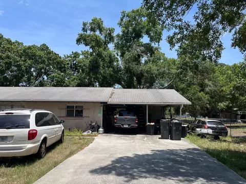 3203 45th St E, Bradenton, FL 34208