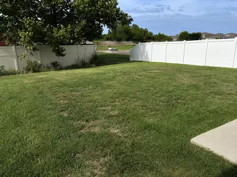 Exterior - 2450 Taloncrest Ct, Eagle Lake, FL 33839 photo 3 of 3