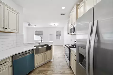 Kitchen - 8821 Danforth Dr, Windermere, FL 34786 photo 2 of 2