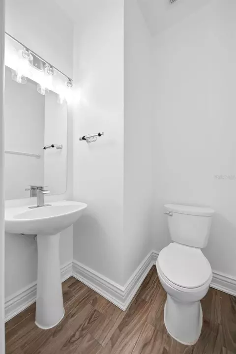 Bath - 8821 Danforth Dr, Windermere, FL 34786 photo 1 of 5