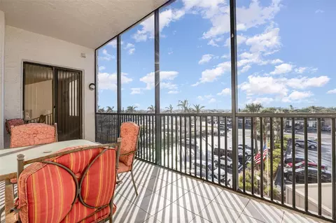 333 N Atlantic Ave #305, Cocoa Beach, FL 32931