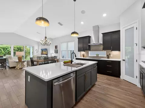 Kitchen - 268 Hampton Loop, Davenport, FL 33837 photo 3 of 6