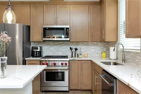 Kitchen - 2920 Cherry Blossom Loop, Saint Cloud, FL 34771 photo 3 of 3