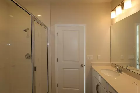 Bath - 1346 Mount Royal Dr, Saint Cloud, FL 34771 photo 3 of 3