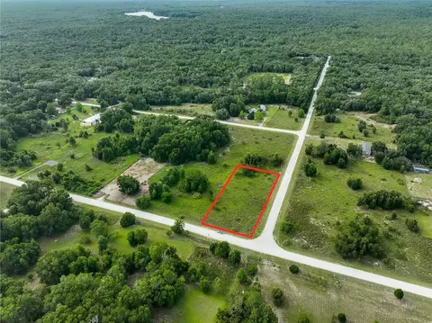 9017 Split Stone Dr, Webster, FL 33597