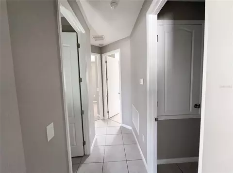 Entry Way - 2526 W End Dr, Saint Cloud, FL 34772 photo 2 of 3