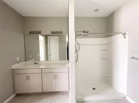 Bath - 2526 W End Dr, Saint Cloud, FL 34772 photo 3 of 5
