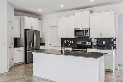 Kitchen - 2975 Addison Blvd, Saint Cloud, FL 34771 photo 3 of 4