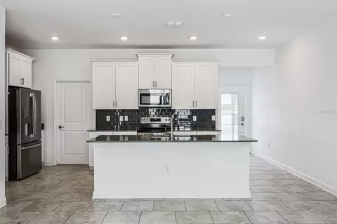 Kitchen - 2975 Addison Blvd, Saint Cloud, FL 34771 photo 2 of 4