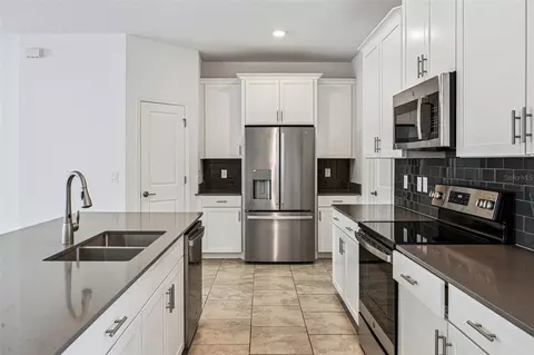 Kitchen - 2975 Addison Blvd, Saint Cloud, FL 34771 photo 4 of 4