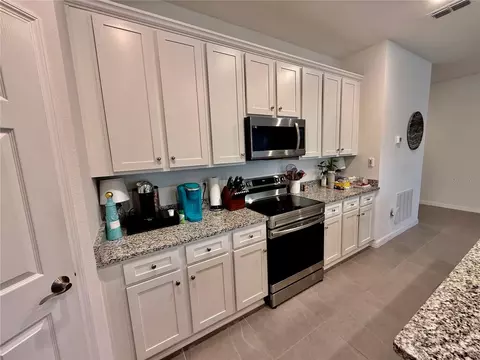 Kitchen - 4029 Mayhill Loop, Eustis, FL 32736 photo 3 of 5