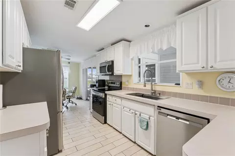 2473 Independence Ln, Saint Cloud, FL 34772 photo 10