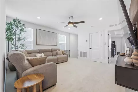 Entry Way - 1663 Crowncrest Dr, Apopka, FL 32703 photo 4 of 6