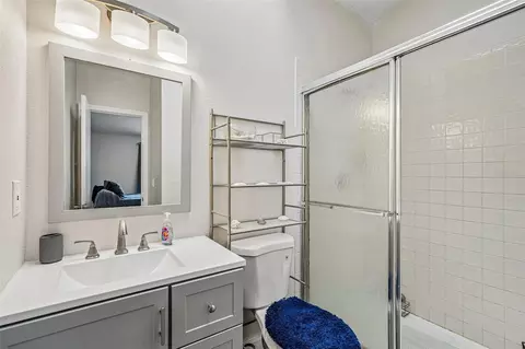 Bath - 18 Spring Radl, Ocala, FL 34472 photo 1 of 2